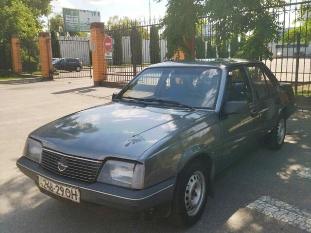 Сірий Опель Аскона, об'ємом двигуна 0 л та пробігом 78 тис. км за 1250 $, фото 3 на Automoto.ua