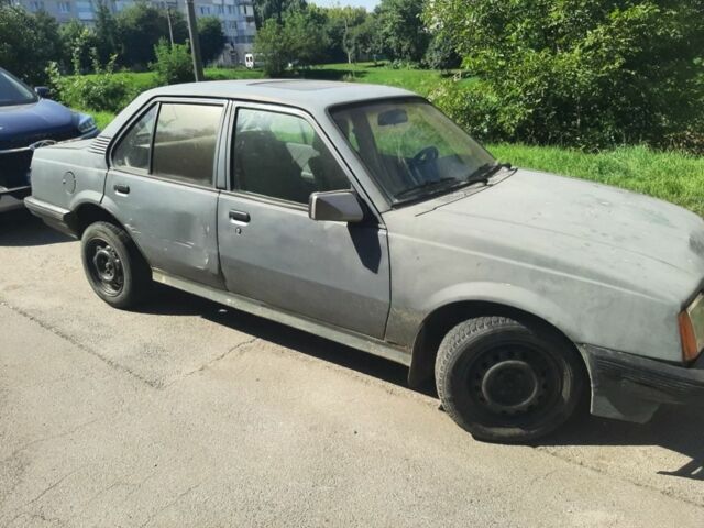 Сірий Опель Аскона, об'ємом двигуна 1.6 л та пробігом 87 тис. км за 437 $, фото 2 на Automoto.ua