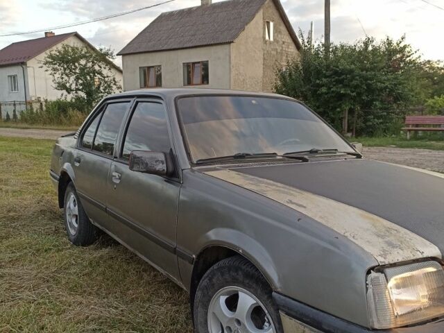 Серый Опель Аскона, объемом двигателя 0 л и пробегом 300 тыс. км за 500 $, фото 4 на Automoto.ua