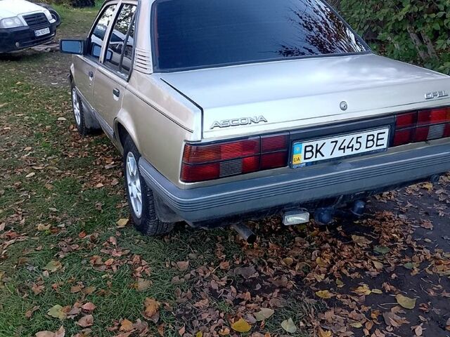 Опель Аскона 1988 в Ровно на Automoto.ua Серый Опель Аскона, объемом двигателя 1.8 л и пробегом 0 тыс. км за 1500 $, фото 3 на Automoto.ua