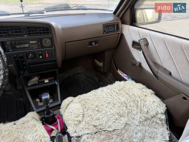 Сірий Опель Аскона, об'ємом двигуна 1.59 л та пробігом 100 тис. км за 2300 $, фото 24 на Automoto.ua