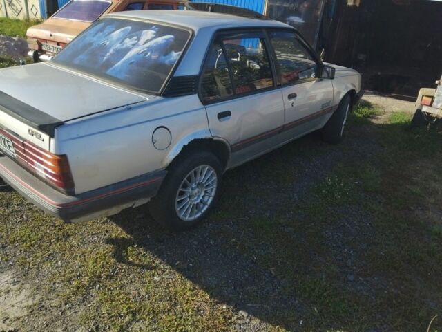 Серый Опель Аскона, объемом двигателя 2 л и пробегом 567 тыс. км за 401 $, фото 3 на Automoto.ua