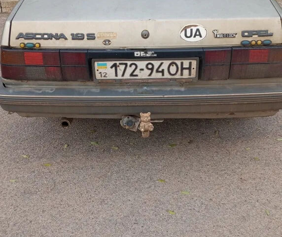 Опель Аскона 1988 в Александрие на Automoto.ua Серый Опель Аскона, объемом двигателя 1.8 л и пробегом 93 тыс. км за 833 $, фото 2 на Automoto.ua