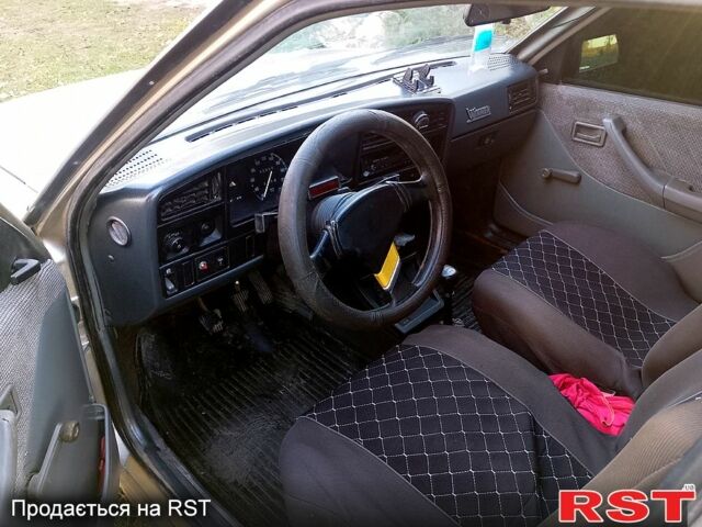 Опель Аскона 1988 в Ровно на Automoto.ua Серый Опель Аскона, объемом двигателя 1.8 л и пробегом 0 тыс. км за 1500 $, фото 5 на Automoto.ua