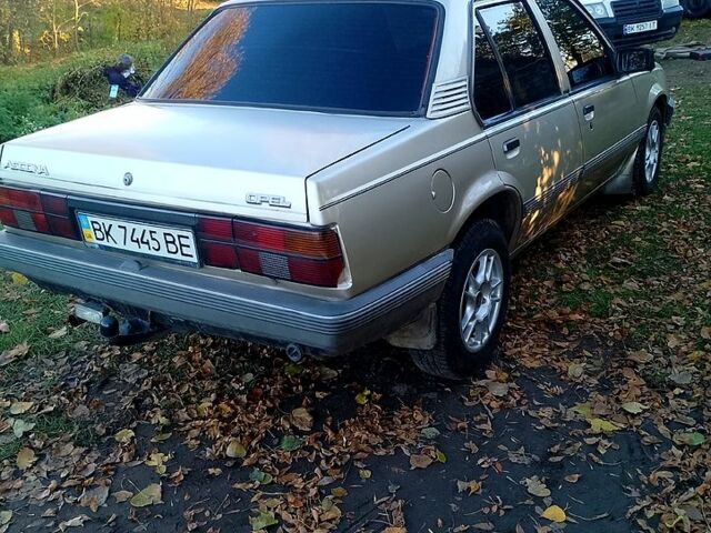 Опель Аскона 1988 в Ровно на Automoto.ua Серый Опель Аскона, объемом двигателя 1.8 л и пробегом 0 тыс. км за 1500 $, фото 4 на Automoto.ua