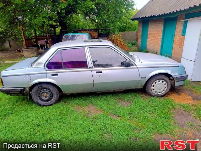 Серый Опель Аскона, объемом двигателя 1.6 л и пробегом 89 тыс. км за 800 $, фото 2 на Automoto.ua