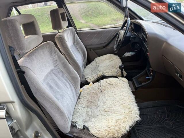 Сірий Опель Аскона, об'ємом двигуна 1.59 л та пробігом 100 тис. км за 2300 $, фото 35 на Automoto.ua