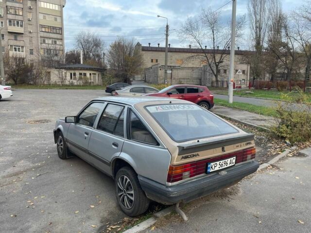 Серый Опель Аскона, объемом двигателя 1.6 л и пробегом 198 тыс. км за 660 $, фото 2 на Automoto.ua