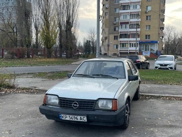 Серый Опель Аскона, объемом двигателя 1.6 л и пробегом 198 тыс. км за 660 $, фото 9 на Automoto.ua