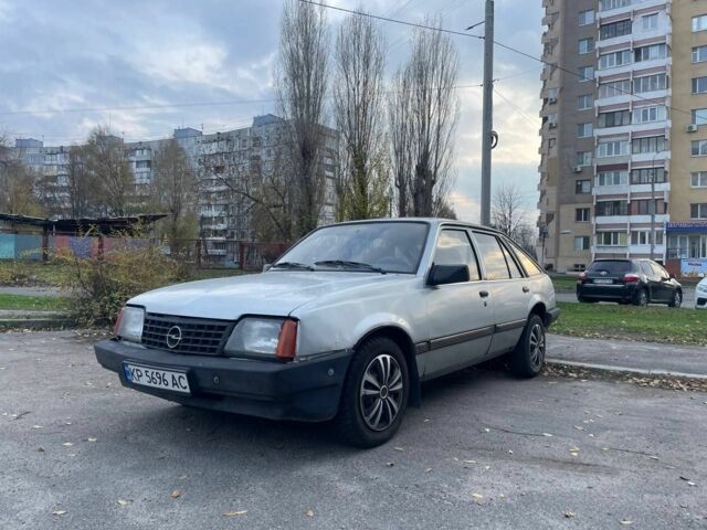 Серый Опель Аскона, объемом двигателя 1.6 л и пробегом 198 тыс. км за 660 $, фото 12 на Automoto.ua