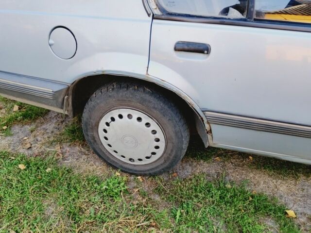 Синий Опель Аскона, объемом двигателя 1 л и пробегом 652 тыс. км за 900 $, фото 6 на Automoto.ua
