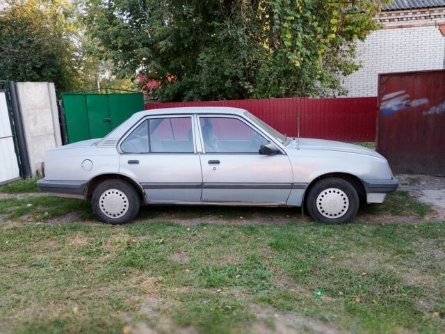 Синий Опель Аскона, объемом двигателя 1 л и пробегом 652 тыс. км за 900 $, фото 1 на Automoto.ua