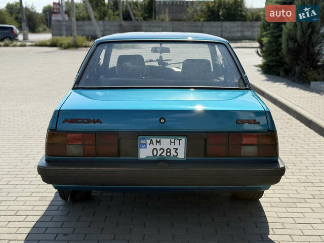 Синий Опель Аскона, объемом двигателя 1.6 л и пробегом 100 тыс. км за 1950 $, фото 2 на Automoto.ua