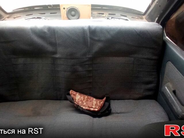 Синий Опель Аскона, объемом двигателя 1.6 л и пробегом 0 тыс. км за 2000 $, фото 4 на Automoto.ua