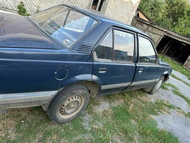 Синій Опель Аскона, об'ємом двигуна 1.6 л та пробігом 3 тис. км за 698 $, фото 8 на Automoto.ua