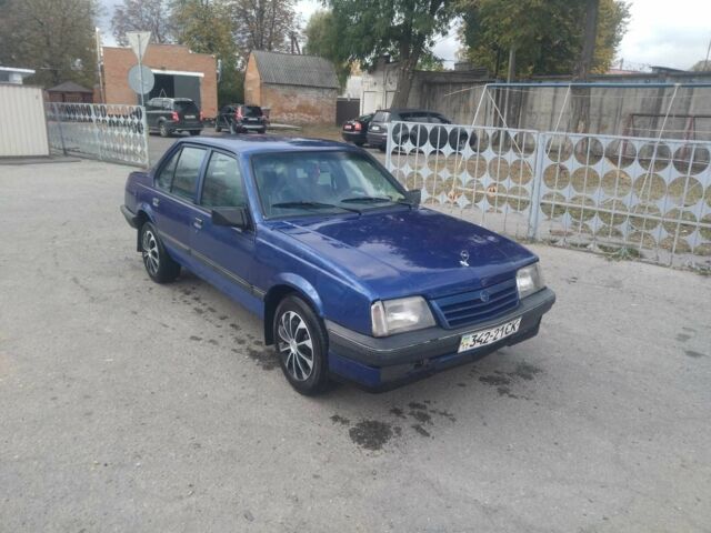 Опель Аскона 1990 в Лубнах на Automoto.ua Синий Опель Аскона, объемом двигателя 1.6 л и пробегом 420 тыс. км за 1000 $, фото 7 на Automoto.ua