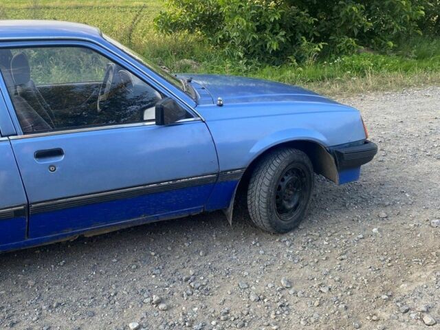 Синий Опель Аскона, объемом двигателя 2 л и пробегом 15 тыс. км за 413 $, фото 6 на Automoto.ua