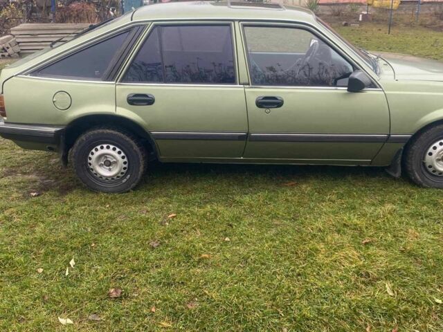 Зеленый Опель Аскона, объемом двигателя 0 л и пробегом 274 тыс. км за 1500 $, фото 4 на Automoto.ua