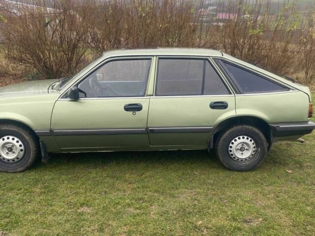 Зеленый Опель Аскона, объемом двигателя 0 л и пробегом 274 тыс. км за 1500 $, фото 5 на Automoto.ua