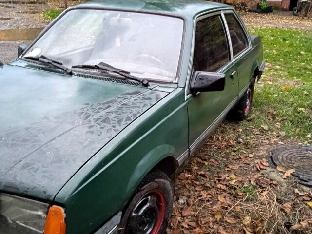 Опель Аскона 1989 в Краматорске на Automoto.ua Зеленый Опель Аскона, объемом двигателя 0 л и пробегом 250 тыс. км за 833 $, фото 1 на Automoto.ua