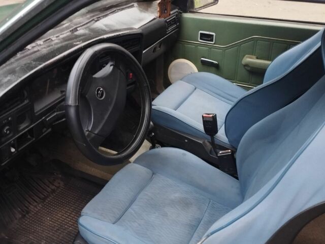 Опель Аскона 1989 в Краматорске на Automoto.ua Зеленый Опель Аскона, объемом двигателя 0 л и пробегом 250 тыс. км за 833 $, фото 7 на Automoto.ua