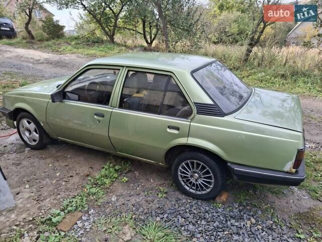 Зеленый Опель Аскона, объемом двигателя 1.6 л и пробегом 152 тыс. км за 800 $, фото 9 на Automoto.ua