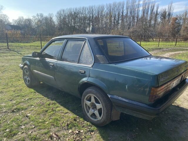 Зелений Опель Аскона, об'ємом двигуна 1.6 л та пробігом 250 тис. км за 429 $, фото 4 на Automoto.ua