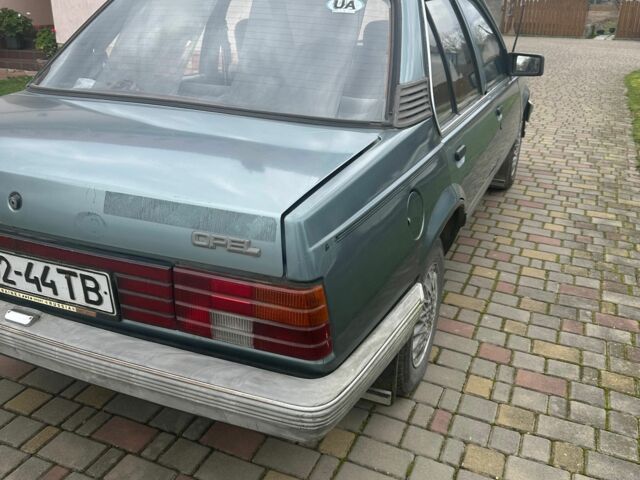 Опель Аскона 1986 в Стрые на Automoto.ua Зеленый Опель Аскона, объемом двигателя 1.6 л и пробегом 74 тыс. км за 500 $, фото 2 на Automoto.ua