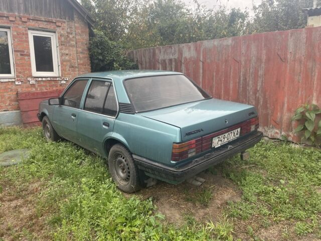 Зеленый Опель Аскона, объемом двигателя 2 л и пробегом 70 тыс. км за 900 $, фото 2 на Automoto.ua