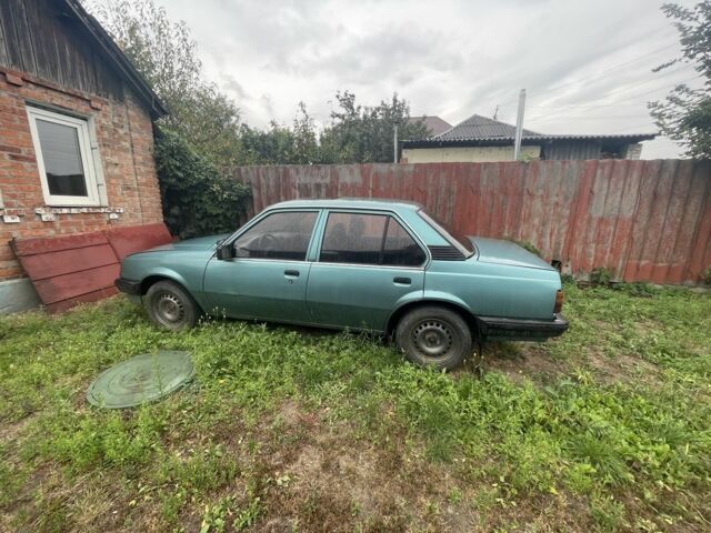 Зеленый Опель Аскона, объемом двигателя 2 л и пробегом 70 тыс. км за 900 $, фото 4 на Automoto.ua