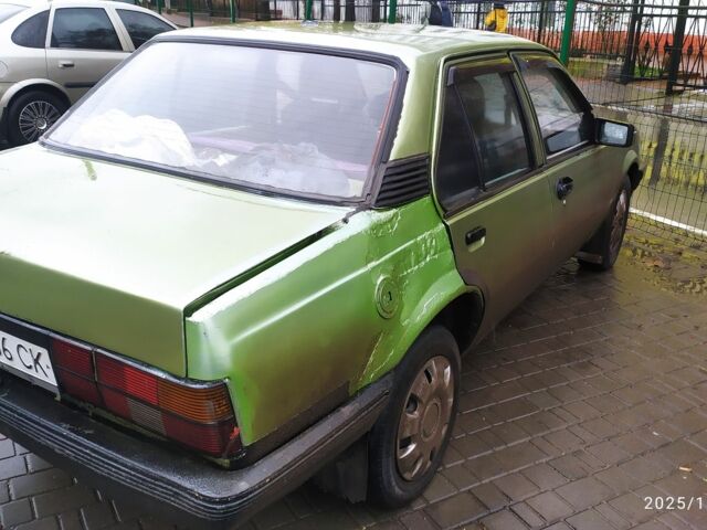 Зеленый Опель Аскона, объемом двигателя 1.3 л и пробегом 84 тыс. км за 500 $, фото 1 на Automoto.ua