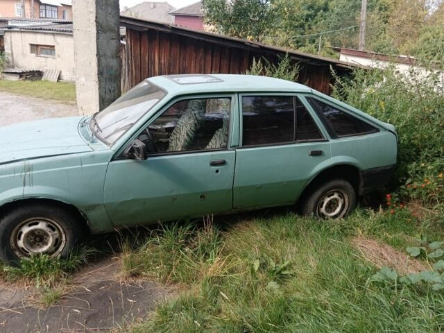 Зелений Опель Аскона, об'ємом двигуна 1.6 л та пробігом 99 тис. км за 8000 $, фото 3 на Automoto.ua