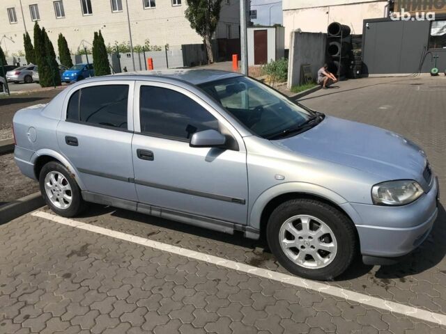 Серый Опель Астра Г, объемом двигателя 1.6 л и пробегом 304 тыс. км за 2999 $, фото 1 на Automoto.ua
