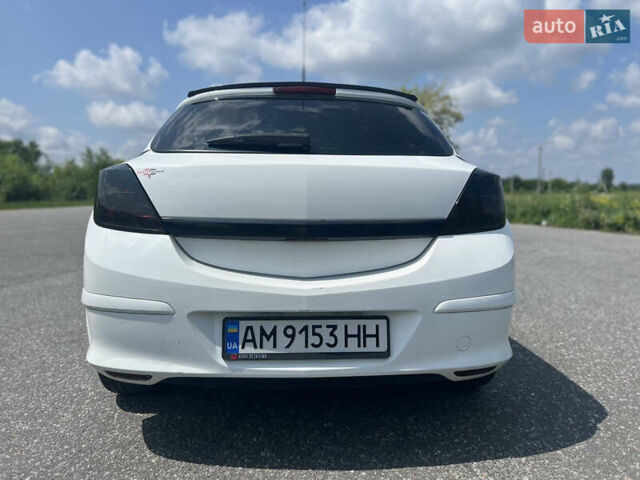 Белый Опель Астра ГТЦ, объемом двигателя 1.69 л и пробегом 245 тыс. км за 5700 $, фото 7 на Automoto.ua