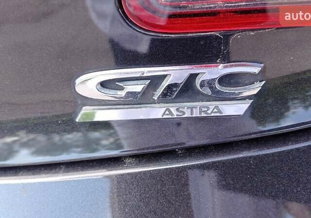 Чорний Опель Астра ГТЦ, об'ємом двигуна 1.36 л та пробігом 87 тис. км за 9800 $, фото 4 на Automoto.ua