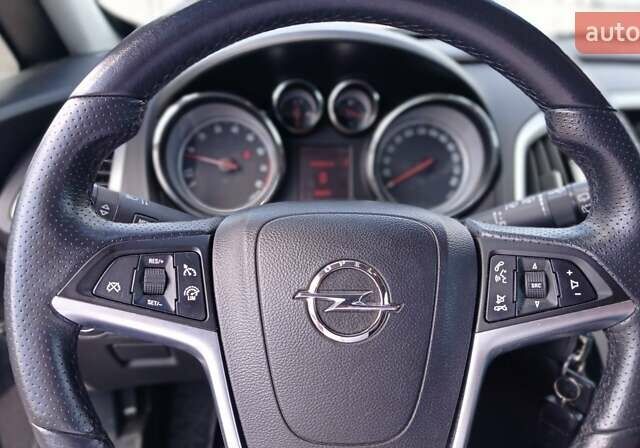 Чорний Опель Астра ГТЦ, об'ємом двигуна 1.36 л та пробігом 87 тис. км за 9800 $, фото 12 на Automoto.ua