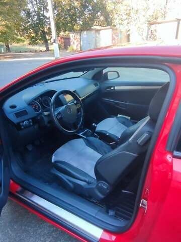 Красный Опель Астра ГТЦ, объемом двигателя 1.6 л и пробегом 203 тыс. км за 5300 $, фото 20 на Automoto.ua