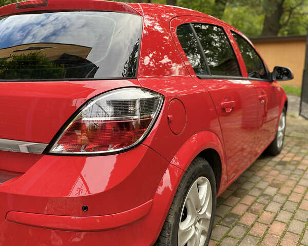 Опель Астра ГТЦ 2013 в Калуше на Automoto.ua Красный Опель Астра ГТЦ, объемом двигателя 1.6 л и пробегом 171 тыс. км за 6850 $, фото 12 на Automoto.ua