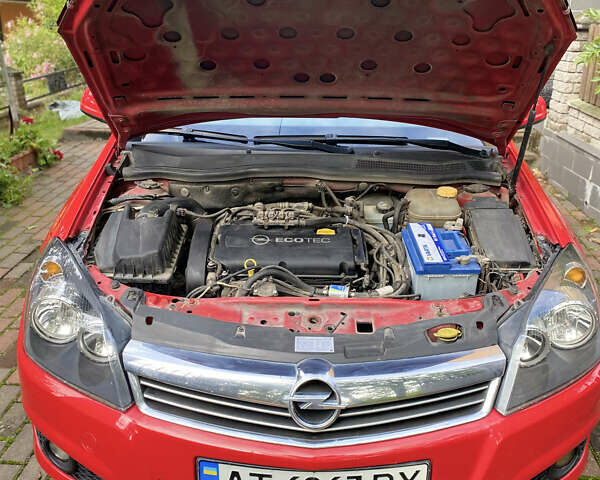 Опель Астра ГТЦ 2013 в Калуше на Automoto.ua Красный Опель Астра ГТЦ, объемом двигателя 1.6 л и пробегом 171 тыс. км за 6850 $, фото 2 на Automoto.ua