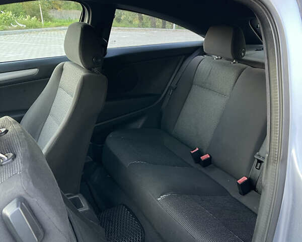 Серый Опель Астра ГТЦ, объемом двигателя 1.6 л и пробегом 203 тыс. км за 3600 $, фото 10 на Automoto.ua