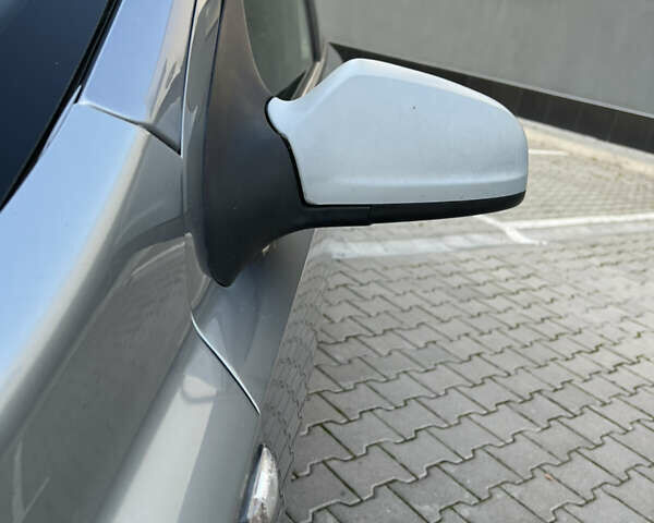 Серый Опель Астра ГТЦ, объемом двигателя 1.6 л и пробегом 203 тыс. км за 3600 $, фото 23 на Automoto.ua