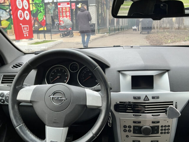 Сірий Опель Астра ГТЦ, об'ємом двигуна 1.36 л та пробігом 285 тис. км за 5500 $, фото 13 на Automoto.ua