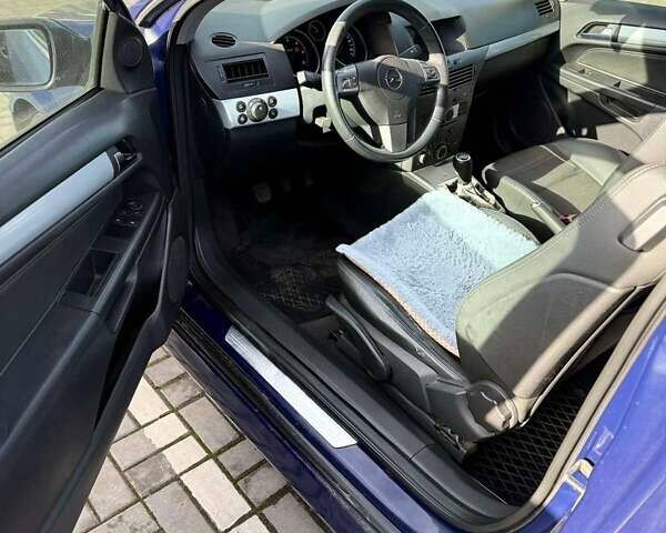 Синий Опель Астра ГТЦ, объемом двигателя 1.2 л и пробегом 192 тыс. км за 4500 $, фото 5 на Automoto.ua