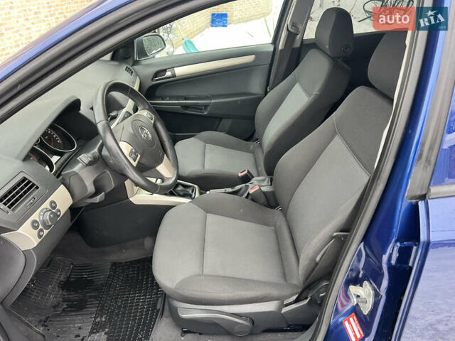 Синий Опель Астра ГТЦ, объемом двигателя 1.8 л и пробегом 200 тыс. км за 4999 $, фото 16 на Automoto.ua