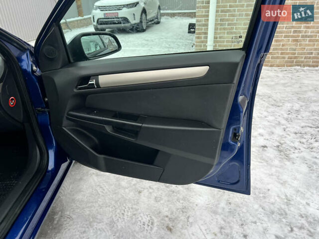 Синий Опель Астра ГТЦ, объемом двигателя 1.8 л и пробегом 200 тыс. км за 4999 $, фото 30 на Automoto.ua