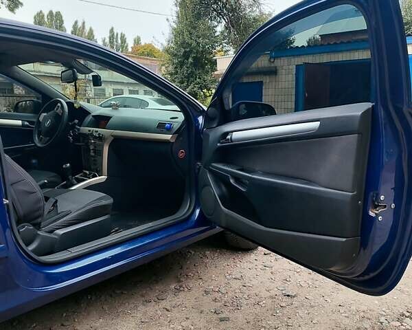 Синий Опель Астра ГТЦ, объемом двигателя 1.6 л и пробегом 233 тыс. км за 6000 $, фото 29 на Automoto.ua