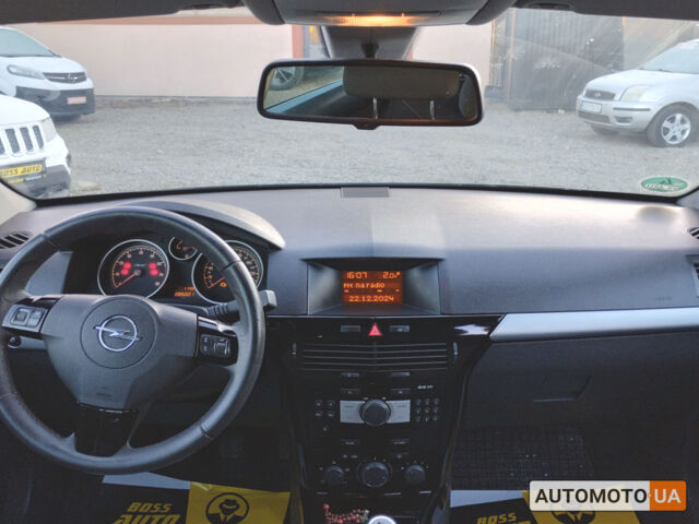 Опель Астра Н 2010 в Коломые на Automoto.ua Синий Опель Астра Н, объемом двигателя 1.4 л и пробегом 205 тыс. км за 5900 $, фото 17 на Automoto.ua
