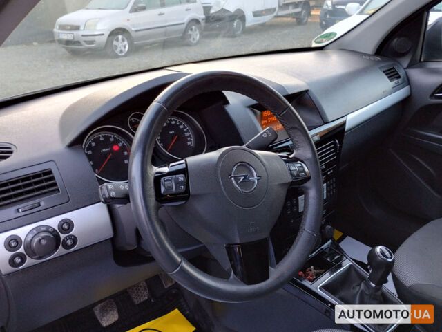 Опель Астра Н 2010 в Коломые на Automoto.ua Синий Опель Астра Н, объемом двигателя 1.4 л и пробегом 205 тыс. км за 5900 $, фото 6 на Automoto.ua