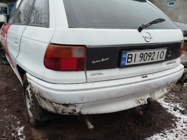 Белый Опель Астра, объемом двигателя 1.4 л и пробегом 123 тыс. км за 650 $, фото 5 на Automoto.ua