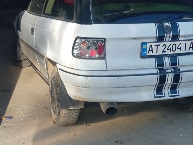 Белый Опель Астра, объемом двигателя 1.6 л и пробегом 3 тыс. км за 1000 $, фото 1 на Automoto.ua